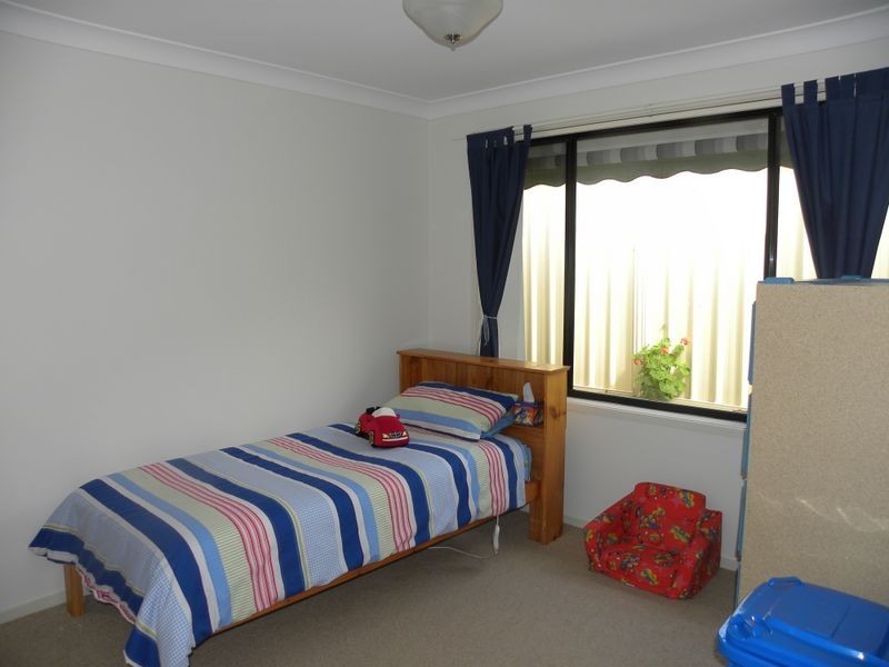 10 Greenhaven Circuit, Woongarrah NSW 2259