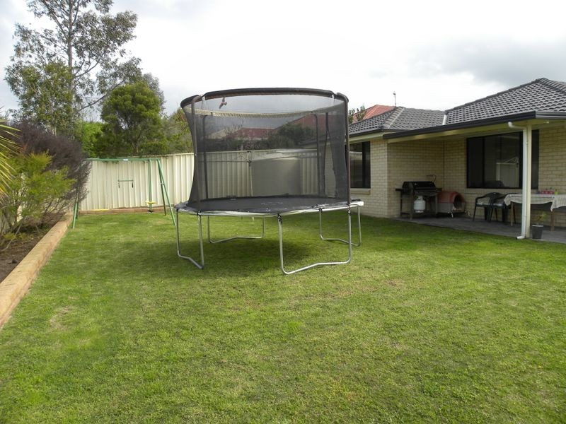 10 Greenhaven Circuit, Woongarrah NSW 2259