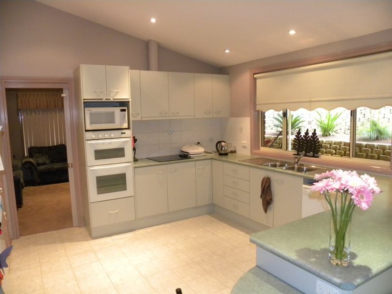 15 Treeview Place, Mardi NSW 2259