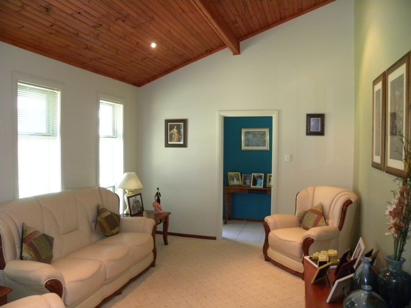 10 Ninian Close, Watanobbi NSW 2259
