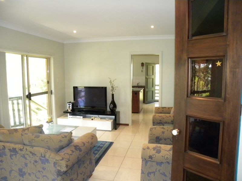10 Ninian Close, Watanobbi NSW 2259