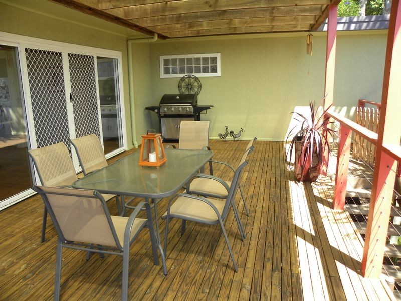 17 Crystal Crescent, Wyong NSW 2259