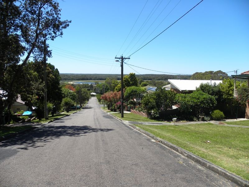 17 Crystal Crescent, Wyong NSW 2259