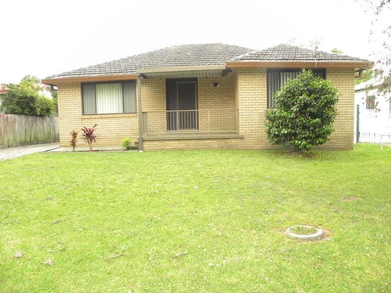 40 Warner Avenue, Wyong NSW 2259