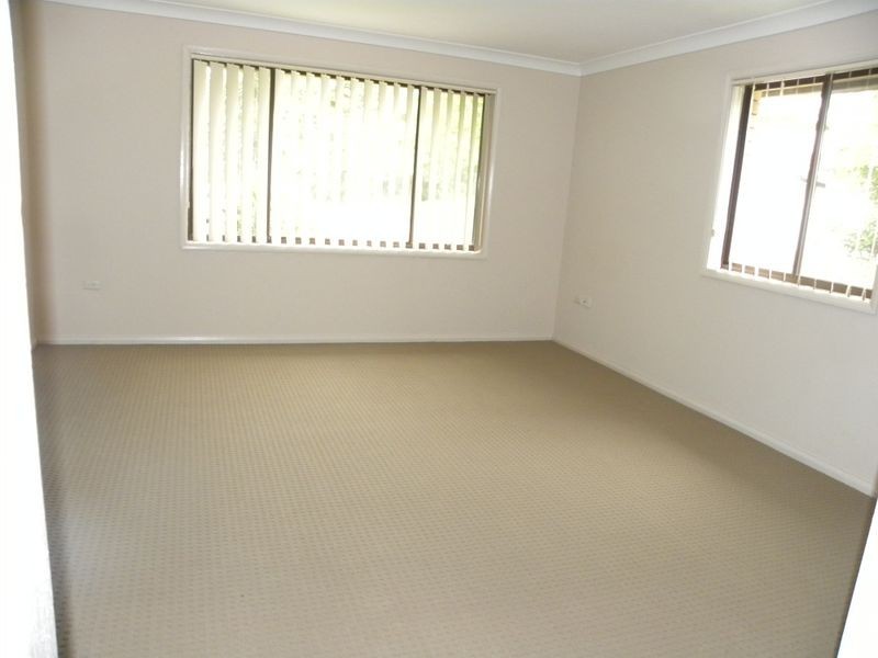 40 Warner Avenue, Wyong NSW 2259