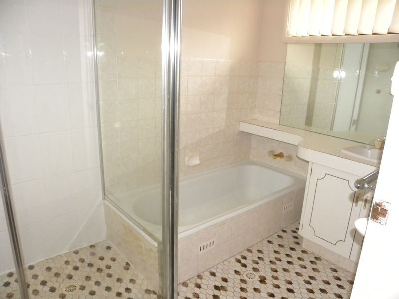 40 Warner Avenue, Wyong NSW 2259