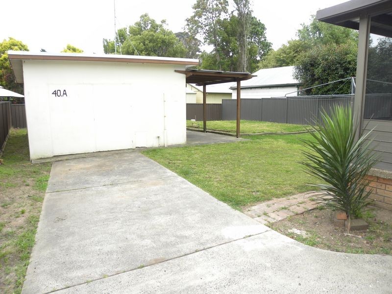 40 Warner Avenue, Wyong NSW 2259