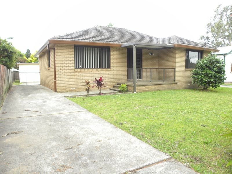 40 Warner Avenue, Wyong NSW 2259