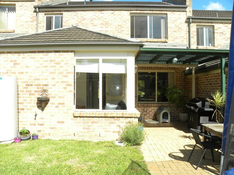 8/11 Wagners place, Mardi NSW 2259