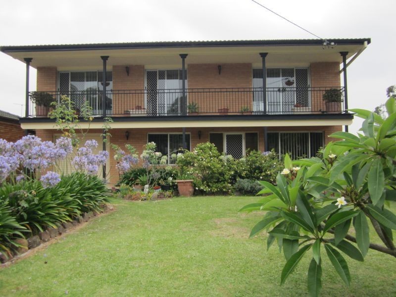 24 Pollock Avenue, Wyong NSW 2259