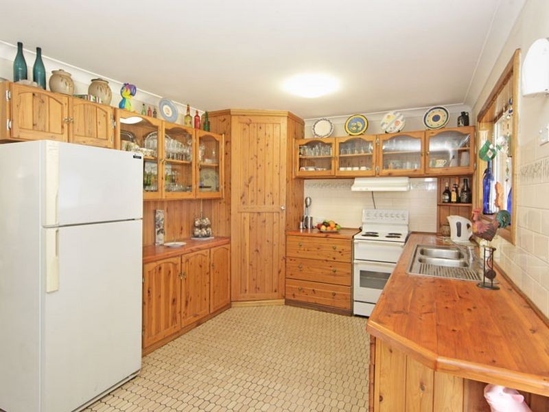 24 Pollock Avenue, Wyong NSW 2259