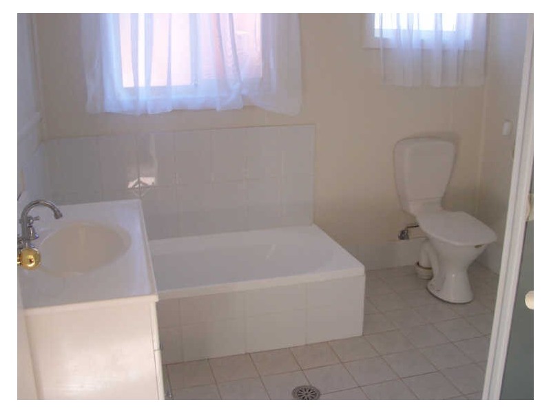 42 Panonia Road, Wyong NSW 2259