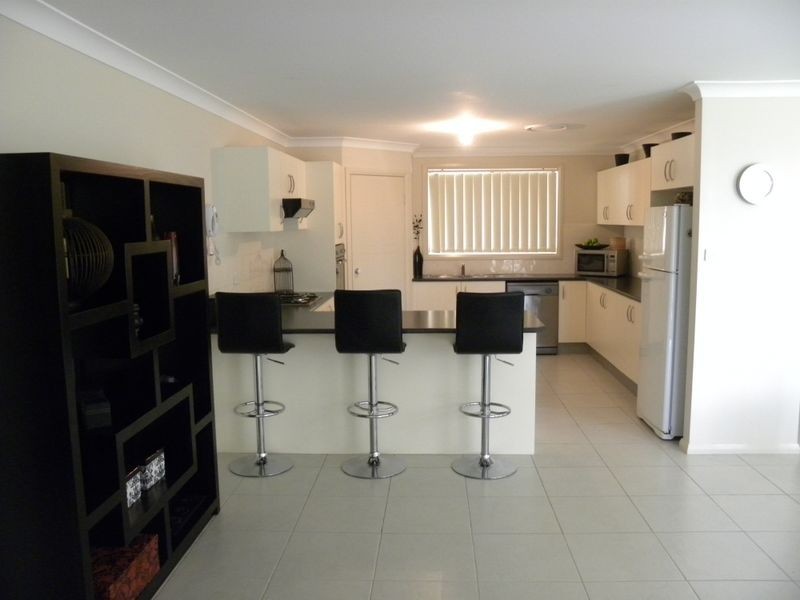 5 Greenhaven Circuit, Woongarrah NSW 2259