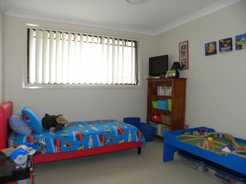5 Greenhaven Circuit, Woongarrah NSW 2259