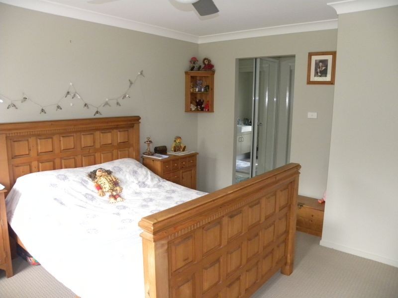 819 Settlement Drive, Wadalba NSW 2259