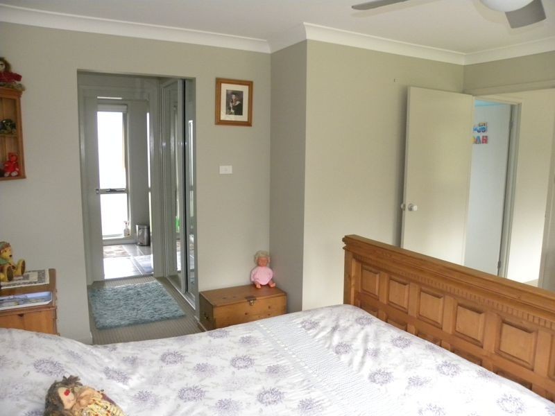 819 Settlement Drive, Wadalba NSW 2259