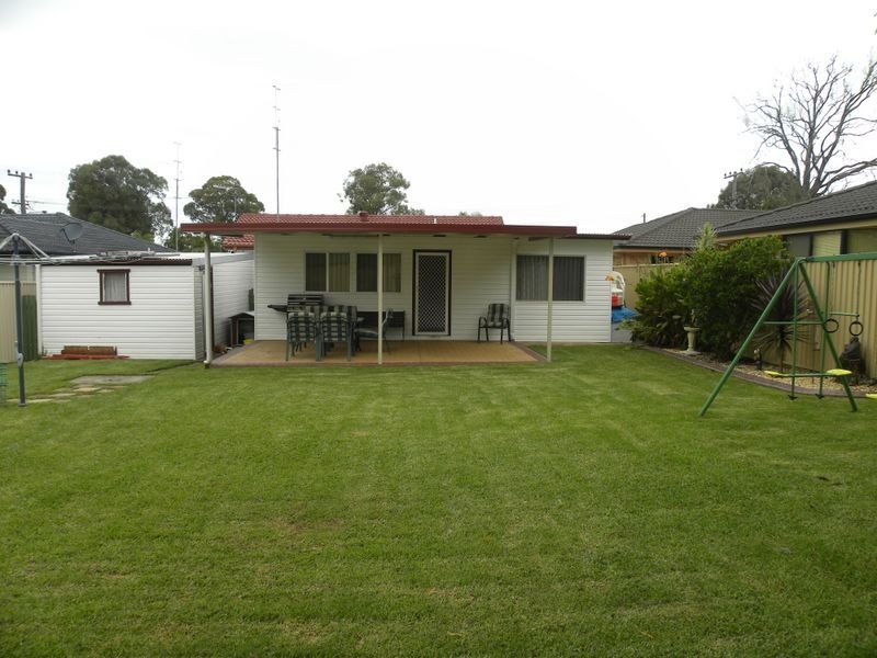 11 Danbury Avenue, Gorokan NSW 2263