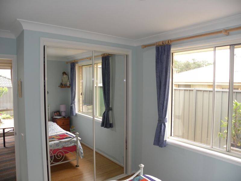 13 Quarterhorse Parade, Wadalba NSW 2259