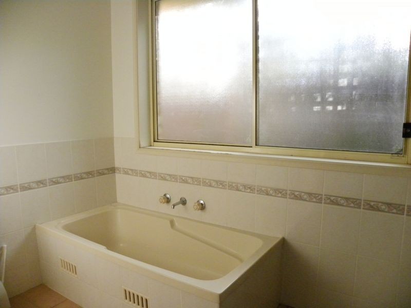 2 Longford Place, Mardi NSW 2259