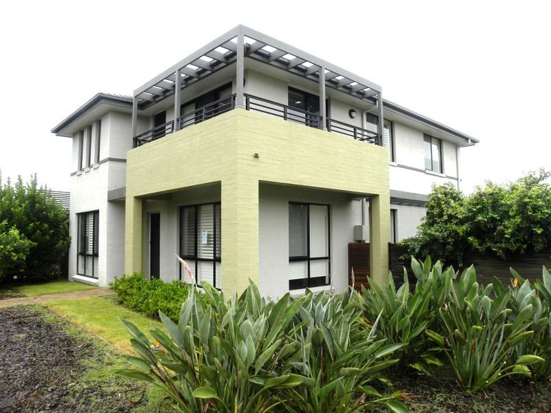 18 Kooindah Boulevard, Wyong NSW 2259