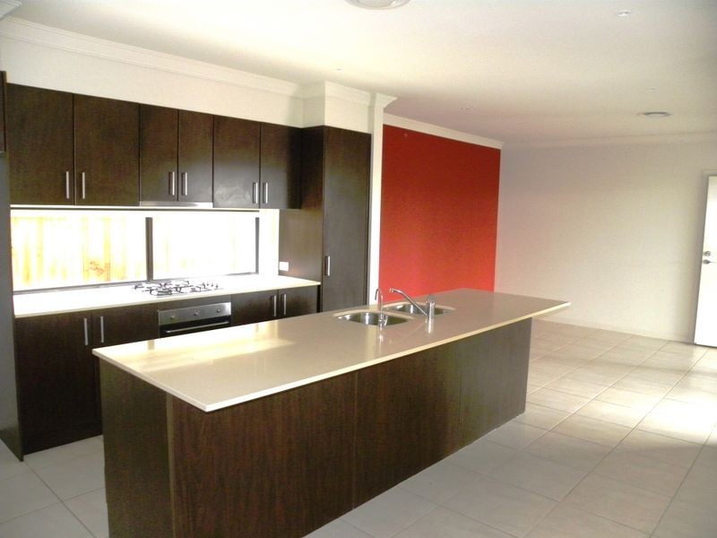 18 Kooindah Boulevard, Wyong NSW 2259