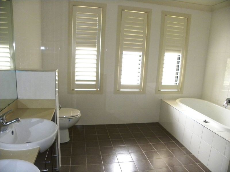 18 Kooindah Boulevard, Wyong NSW 2259