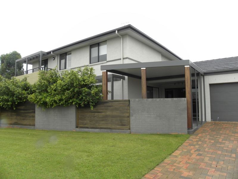 18 Kooindah Boulevard, Wyong NSW 2259