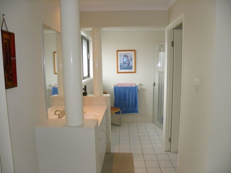 263 Johns Road, Wadalba NSW 2259