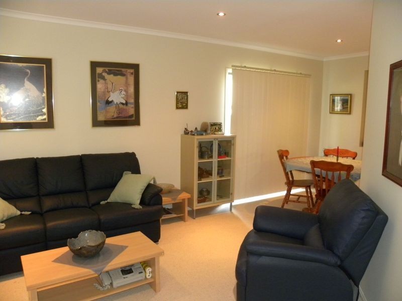 263 Johns Road, Wadalba NSW 2259