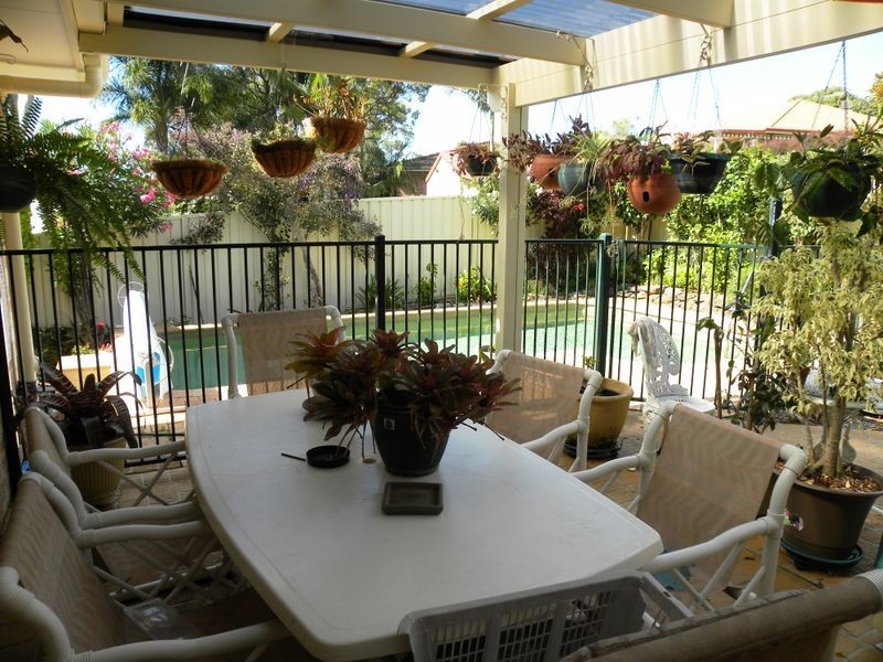 14 Twin lakes Drive, Lake Haven NSW 2263