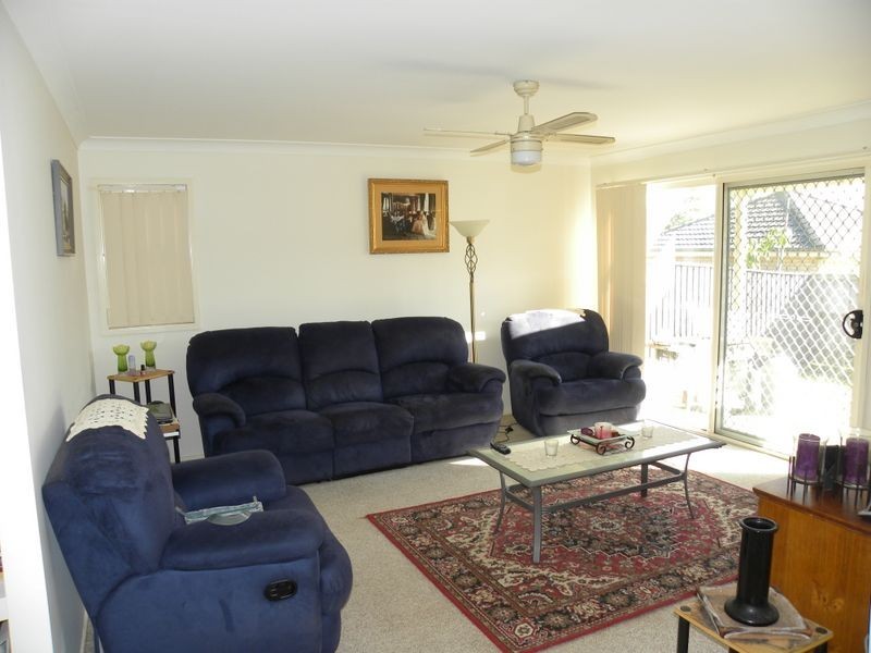 20 Raintree Terrace, Wadalba NSW 2259