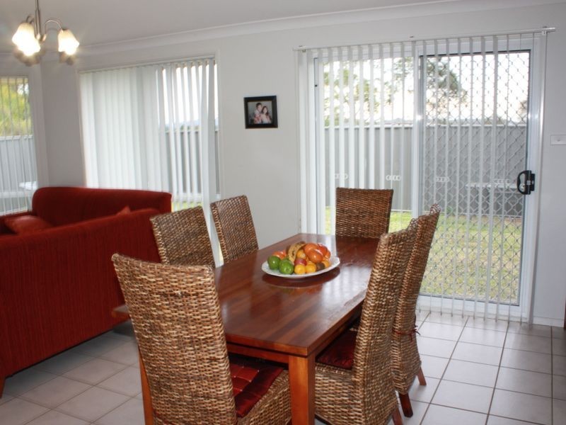 20 Quarterhorse Parade, Wadalba NSW 2259