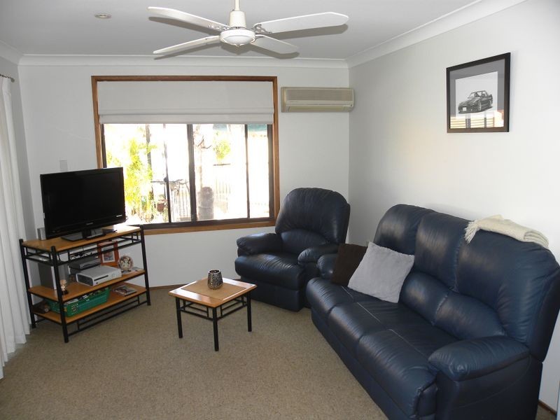 34 Merrendale Avenue, Gorokan NSW 2263