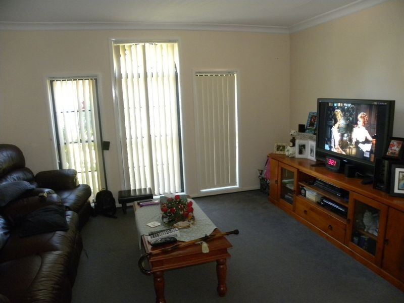 8 Waterhen Close, Blue Haven NSW 2262