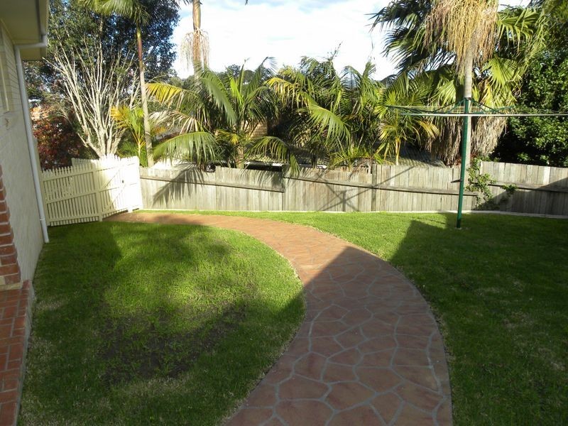 4 Manor Close, Wyong NSW 2259