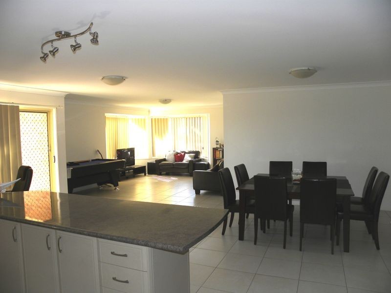 105 Mountain View Drive, Woongarrah NSW 2259