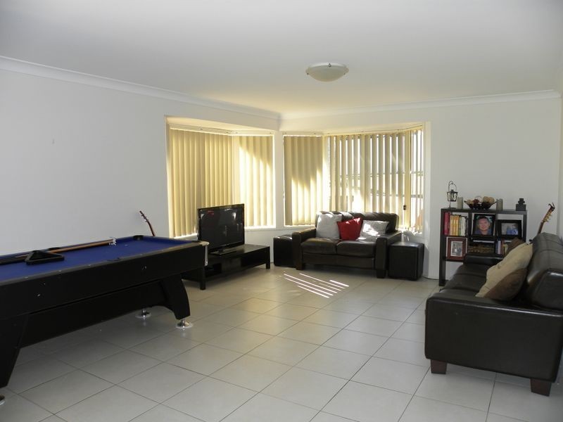 105 Mountain View Drive, Woongarrah NSW 2259