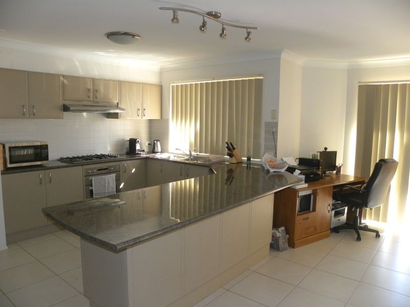 105 Mountain View Drive, Woongarrah NSW 2259