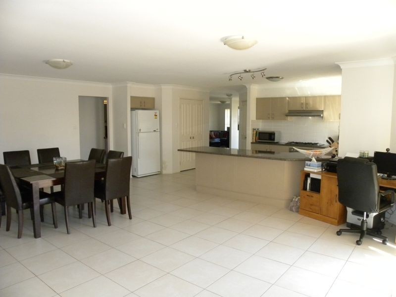 105 Mountain View Drive, Woongarrah NSW 2259