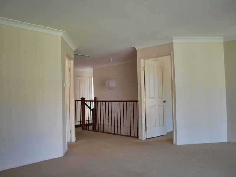 14 Weaver Cres, Watanobbi NSW 2259