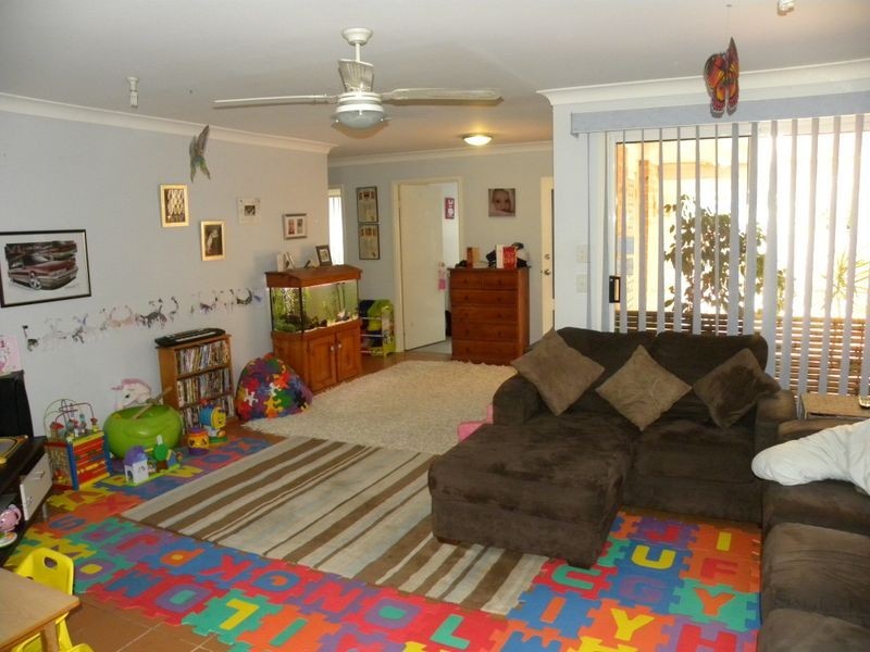 6 Arunta Road, Tuggerah NSW 2259