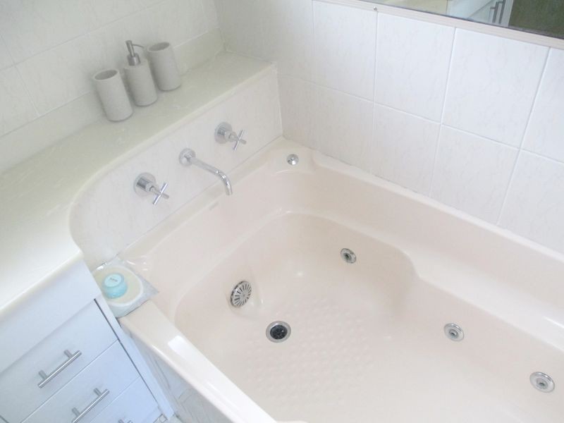 5 Page Close, Wyong NSW 2259