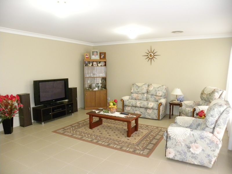 5 Bede Way, Woongarrah NSW 2259