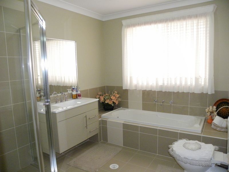 5 Bede Way, Woongarrah NSW 2259