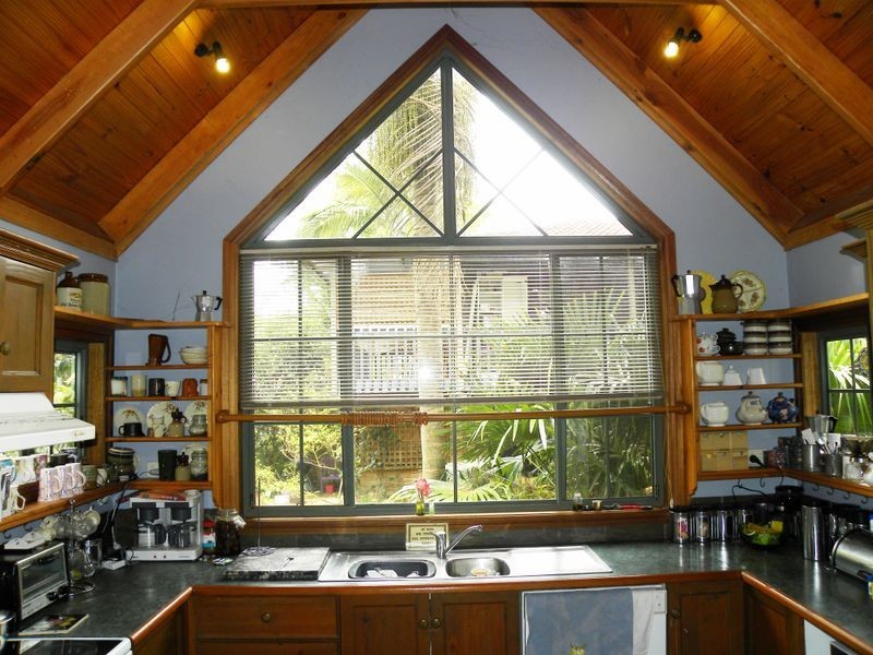 10 Henry Street, Chittaway Point NSW 2261