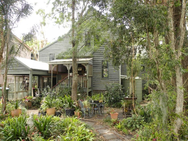 10 Henry Street, Chittaway Point NSW 2261