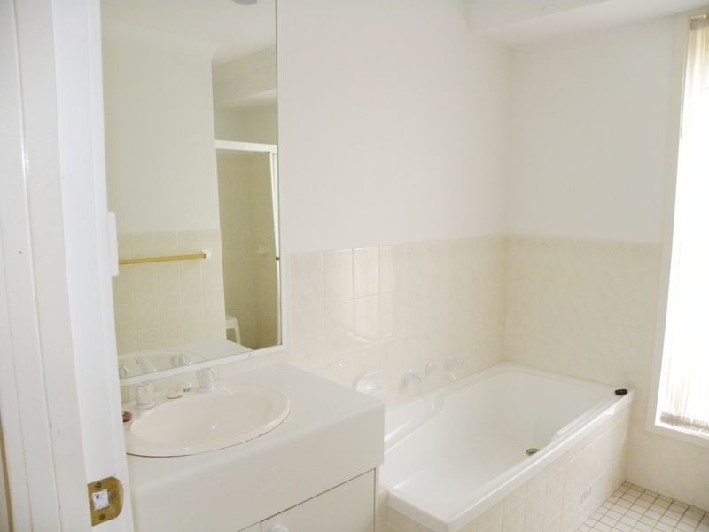 12 Friendship Place, Watanobbi NSW 2259