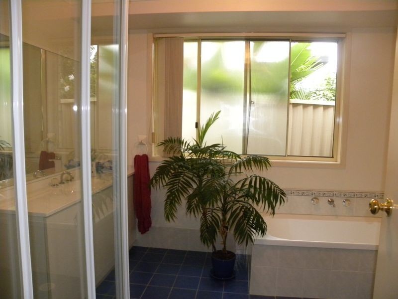 135 Brittania Drive, Watanobbi NSW 2259