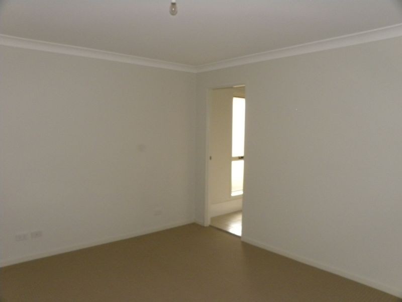 10 Drovers Way, Wadalba NSW 2259