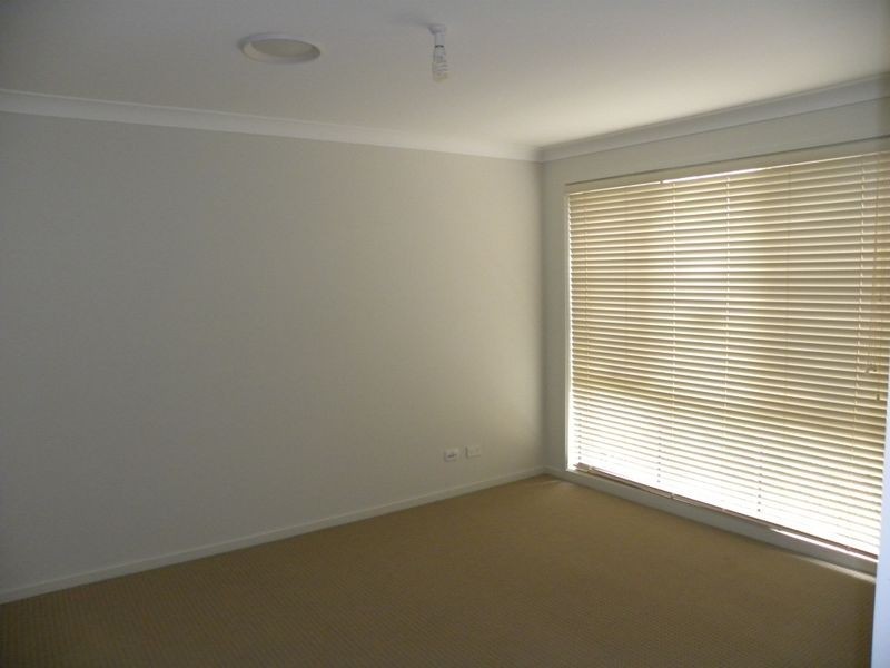 10 Drovers Way, Wadalba NSW 2259